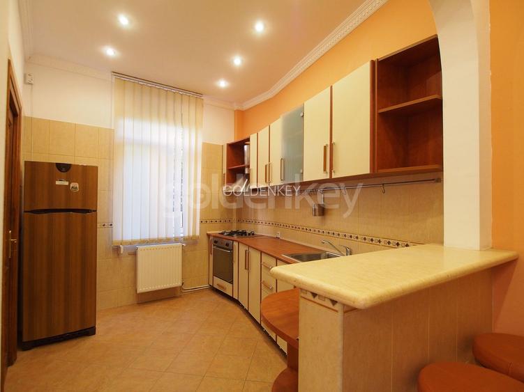 Vila nemobilata cu 4 camere si curte proprie - 6