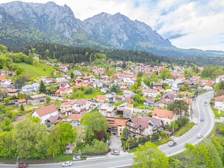 Proprietate deosebita de vanzare in Busteni - Pensiune + Duplex - 35