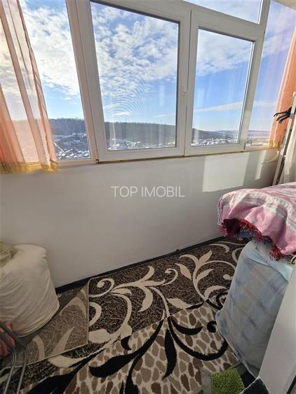 Alexandru cel Bun, 3 camere decomandat, geam la baie, liber - 9