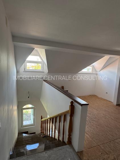 Vila cu curte generoasă Lazu - 9