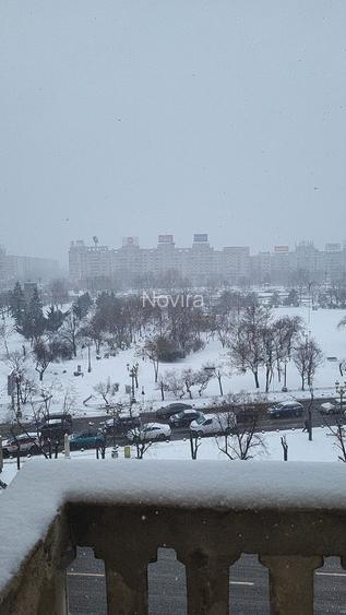 Ultracentral Unirii | 4 Camere Spațios cu Vedere la Parc | Bloc 1989 - 8