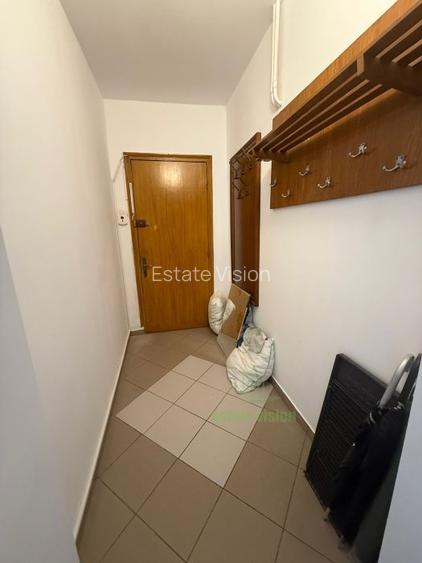 Apartament 4 camere decomandat, bloc reabilitat din 1980, Piata Amzei  - 11