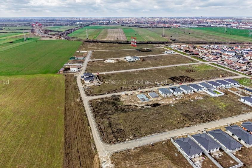 Teren 637 mp | 2 fronturi stradale | Cartier Via Carmina - 6