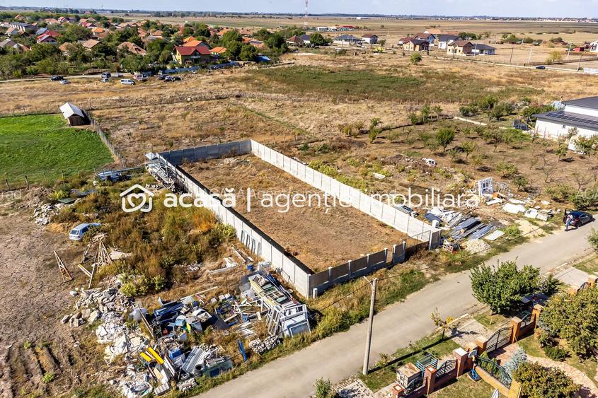 Teren de 733 mp în Livada, cu gard finalizat, Comision 0 - 2