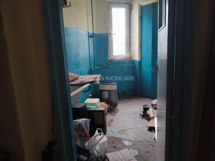 Super pret! Ap.2 cam, conf 2, Viziru 1, zona buna! - 4