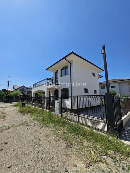 Casa individuala,  130 mp ,  teren 380 mp, zona Dezmir - 2