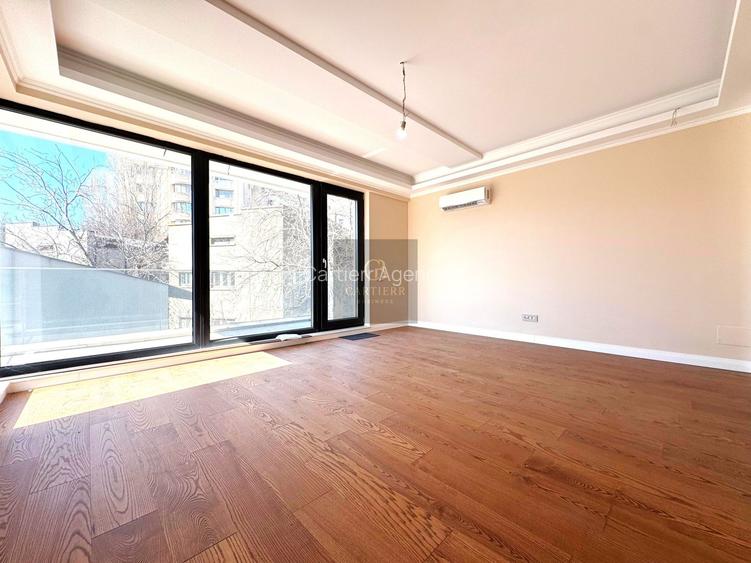 4 CAMERE + PARCARE( 2 AUTO)| PALATUL PARLAMENTULUI | COMISION 0 - 3