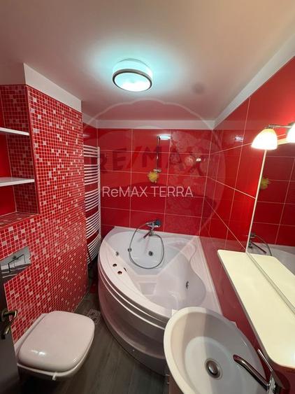 DE INCHIRIAT  APARTAMENT 4 camere zona centrala - 11