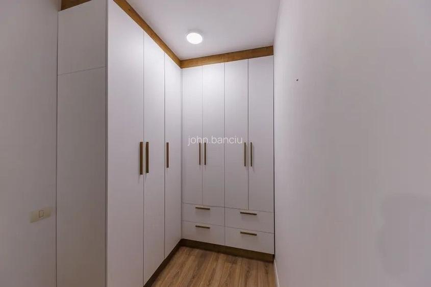 Proprietar inchiriez apart. 2 camere XCity Tower - 4