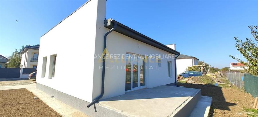 Casa individuala - 3 camere - 2 bai-310 mp teren - 7