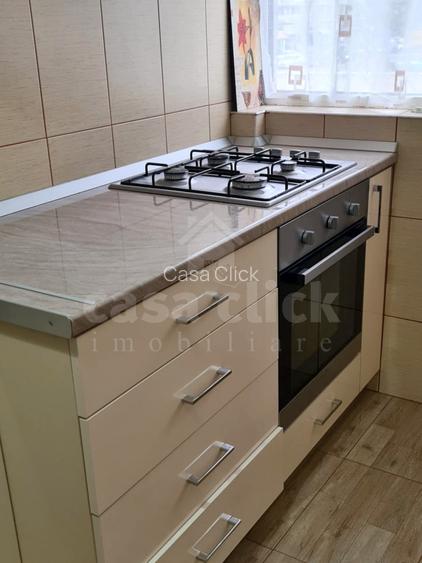 Apartament generos, decomandat, 1 cameră – Micro 20, etaj 1 - 8