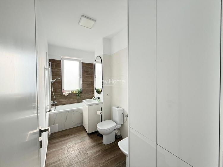 Vis a vis de Esso. Lift. Mijloc transport in fata. Loc de parcare. - 10