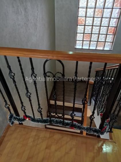 casa / vila Craiovei , RENOVATA /mobilata/utilata ,finisaje superioare - 37