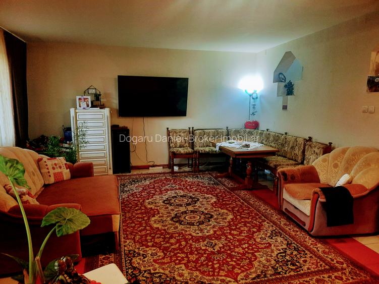 🏡 Casă de vânzare în Cristur – Str. Ulița Mare nr. 43 - 2