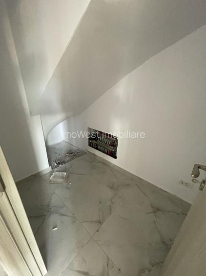 Giroc-Bld. Aviatiei | 5 camere | 3 bai | Bucatarie inchisa - 13