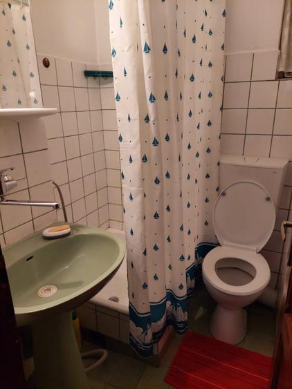 Apartament 4 camere, 100 mp, zona 1 Mai aproape de facultatea de Medicina