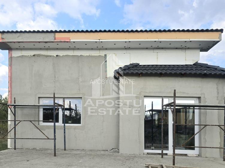 Vila, la rosu, de vanzare, in Sofronea, jud. Arad. - 2