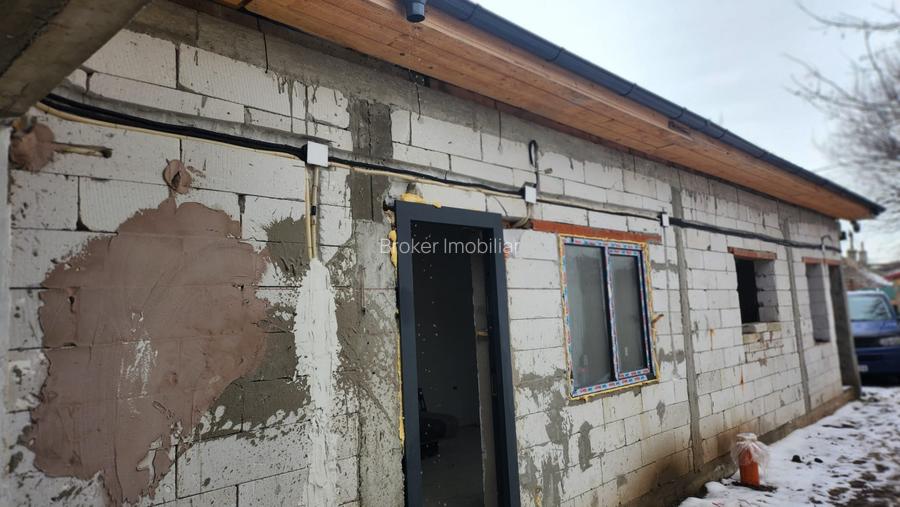 Casa nefinalizata 4 camere , zona Medeea - 4