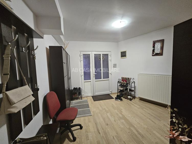 Imobil P+2E+M, cu spațiu comercial, zona Spitalul Județean, comision 0% - 30