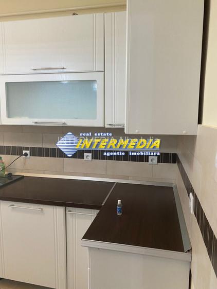 Apartament cu 3 camere Deco Foste proprietati CETATE Piata Finisat Nemobilat - 13