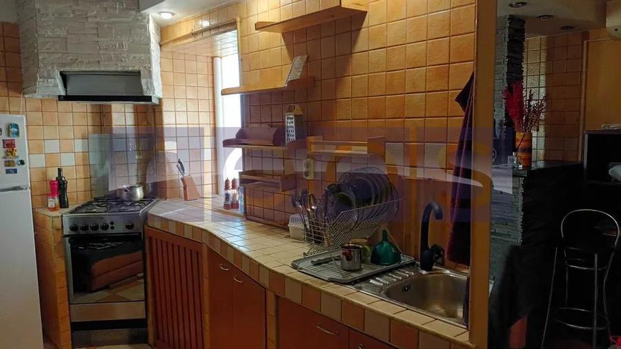 DE VANZARE 2 CAMERE MOSILOR - METROU - 5