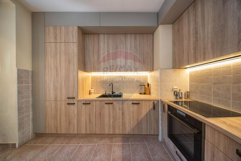 Vilă cu 8 Camere, Sală de Fitness și Saună in Moieciu Comision 0% - 25