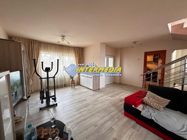 Casa in Centru finisata, mobilata, utilata complet - 11