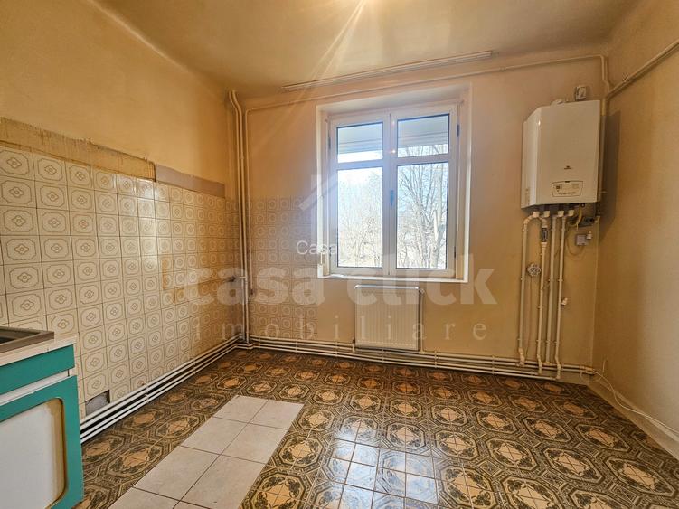 Apartament 2 camere, ultracentral – rar, etaj 2, boxă - 10