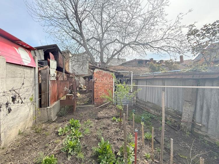 Apartament de vanzare la curte comună, 67,5 mp utili, teren 213 mp - 2