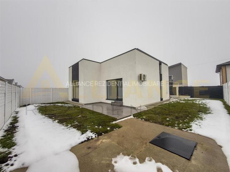 Casa Eleganta pe Parter in Comuna Berceni, Strada Miorita - 2