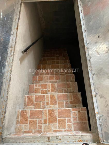De Vanzare Casa Dumbraveni - 19