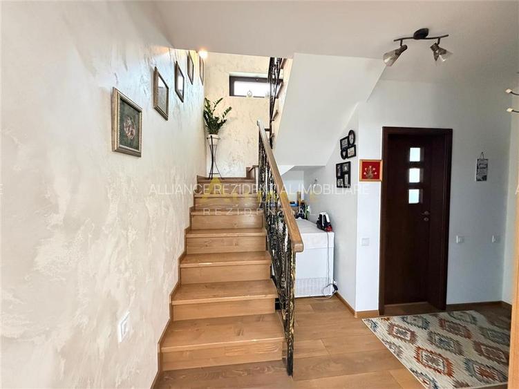 Casa Individuala - 4 camere - 2 bai - 575mp teren - 18