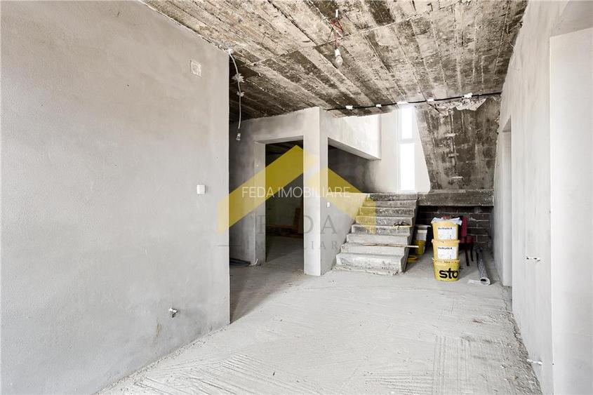 Casa noua de vanzare orasul Ineu - 13