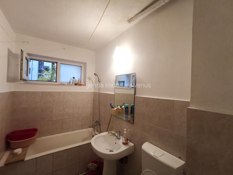 Spatiu comercial pretabil cabinet zona Unirii - 12