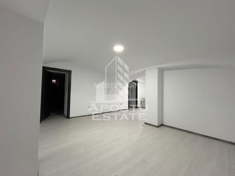 Casă la curte comună, renovată complet în 2024 in zona Iosefin - 9