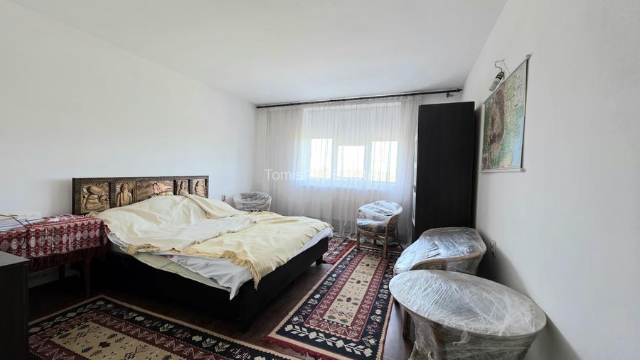 Vila de vanzare in Constanta, 6 camere, zona Km5 - 5