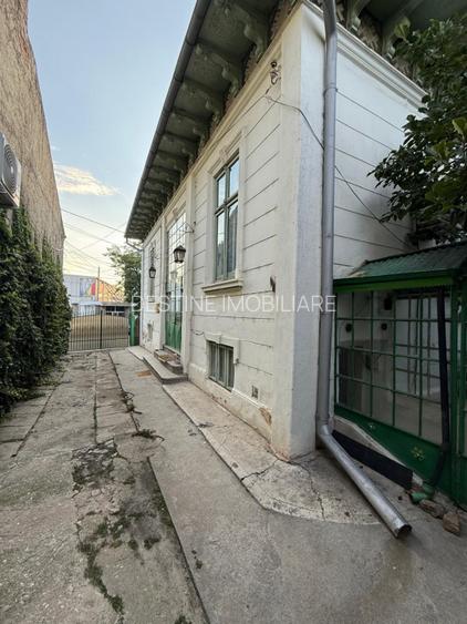 Casa zona centrala, teren 800 mp  - 2