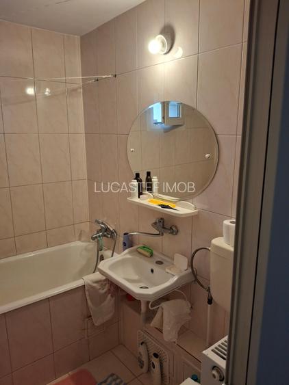 4Camere Crangasi  Metrou Piata - 16