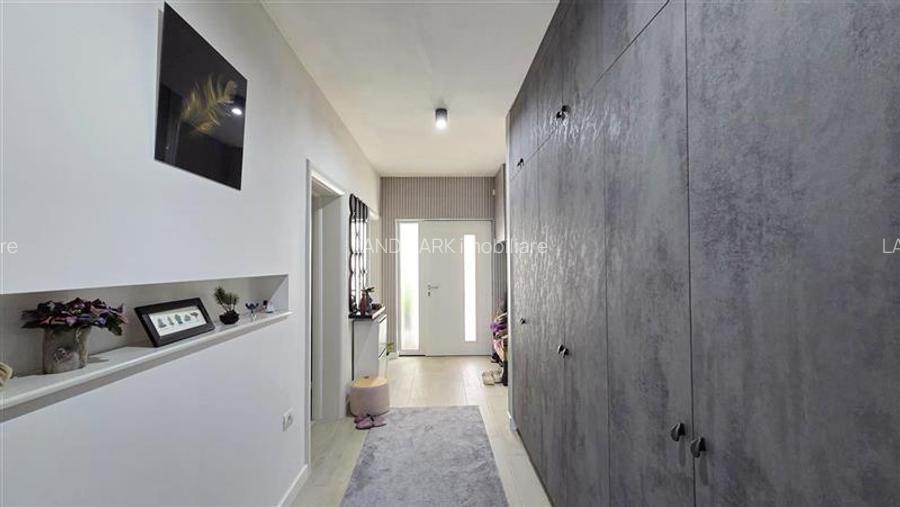 VILA PE PARTER SUPERBA MOBILATA / UTILATA CU PISICINA SI TEREN GENEROS - 4