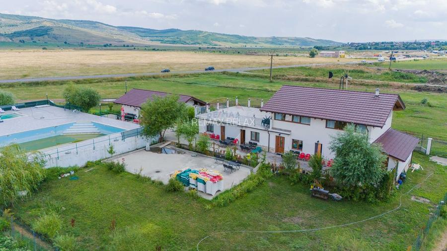 Complex cu Piscină/Cazare de Vânzare, 10.777mp Teren - DN24, Vaslui - 27
