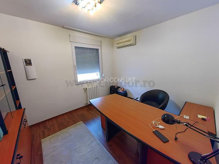 Vilă cu acces la piscina langa Jolie Ville - 13