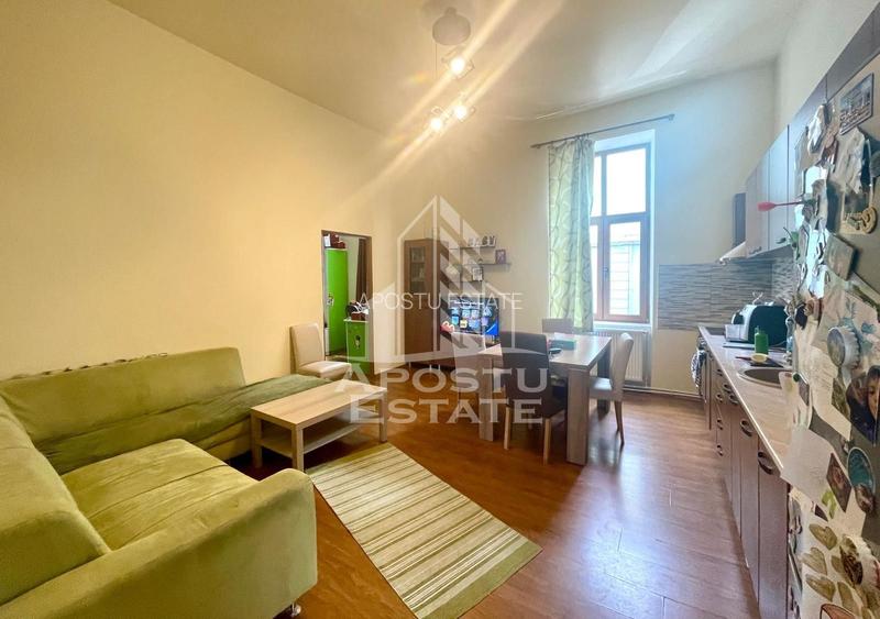 Casa cu 2 apartamente – zona Piata Catedralei - 3