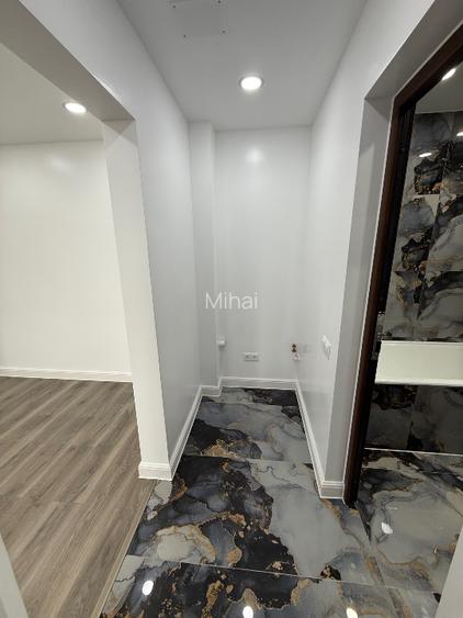 Apartament 3 camere semidecomandat de vânzare în Micro 40 stradal  - 7