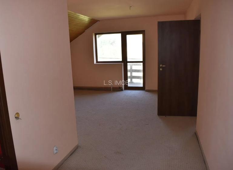 Pensiune/casa cu mai multe utilitati de vanzare, in Bran-Predelut - 4