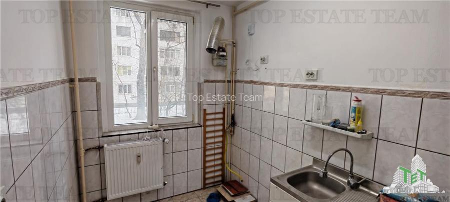 Apartament 2 camere, stradal, langa metrou RAUL DOAMNEI , centrala proprie, inst - 12