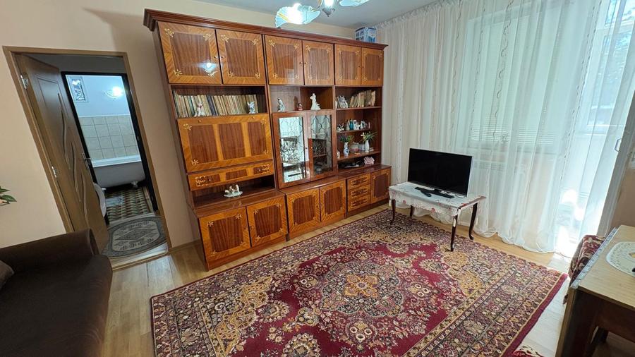 Apartament 2 camere,Strada Isaccei,etaj 3