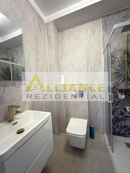 Complex rezidential | P+1E | 5 camere | 3 Bai - 12