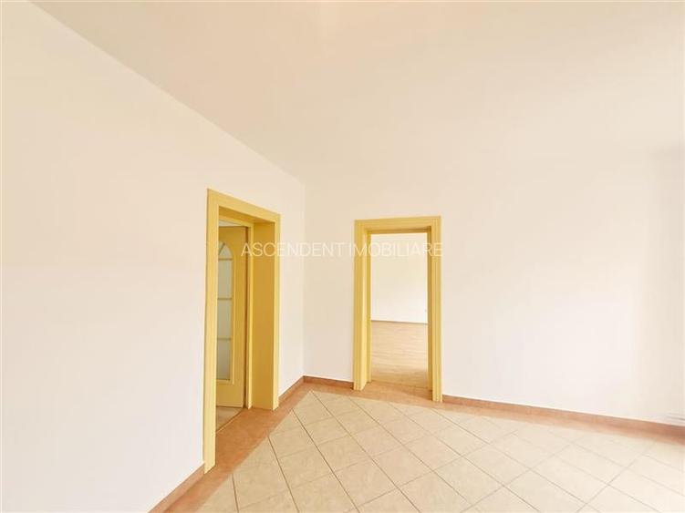 Vila impetuoasa pe 700mp teren:Spatiu versatil pentru locuinta/afacere Premium - 19