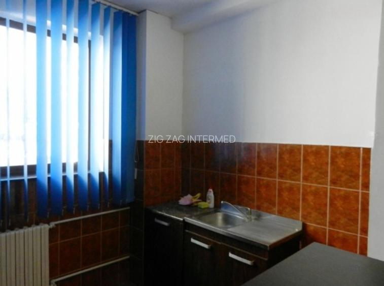 Trocadero, spatiu birouri, 100 mp., etaj 1 - 4