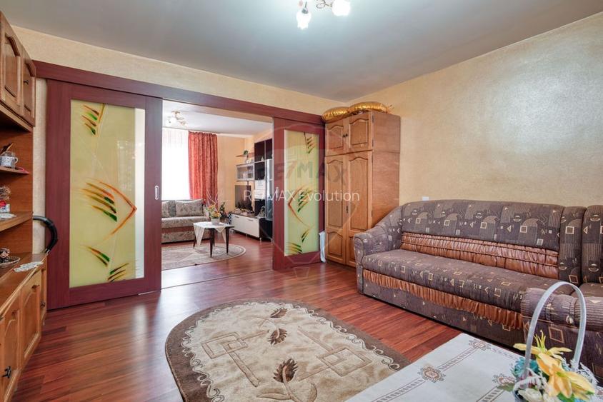 Casă / Vilă cu 6 camere de vânzare în zona Bartolomeu - 4